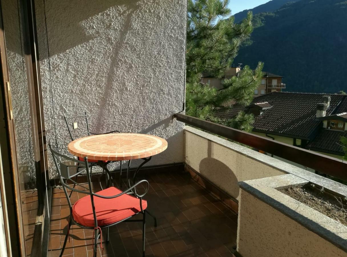 Valsassina Rent Apartamento Introbio Exterior foto